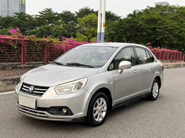 Venucia D50