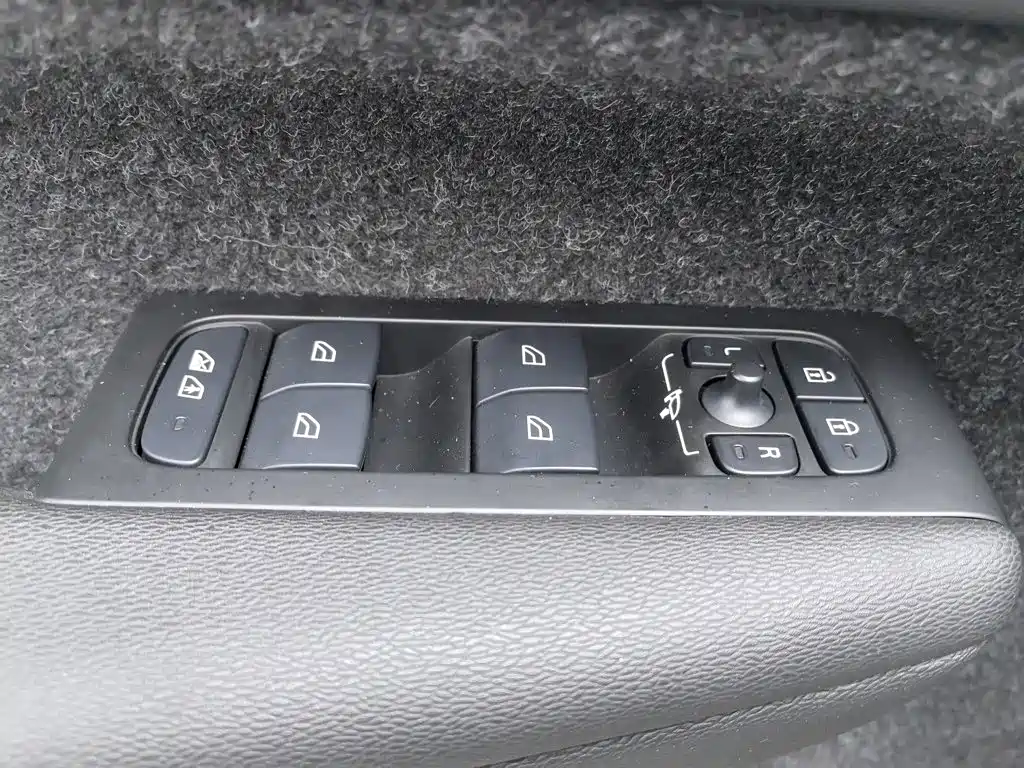 Volvo XC40 — миниатюра 9