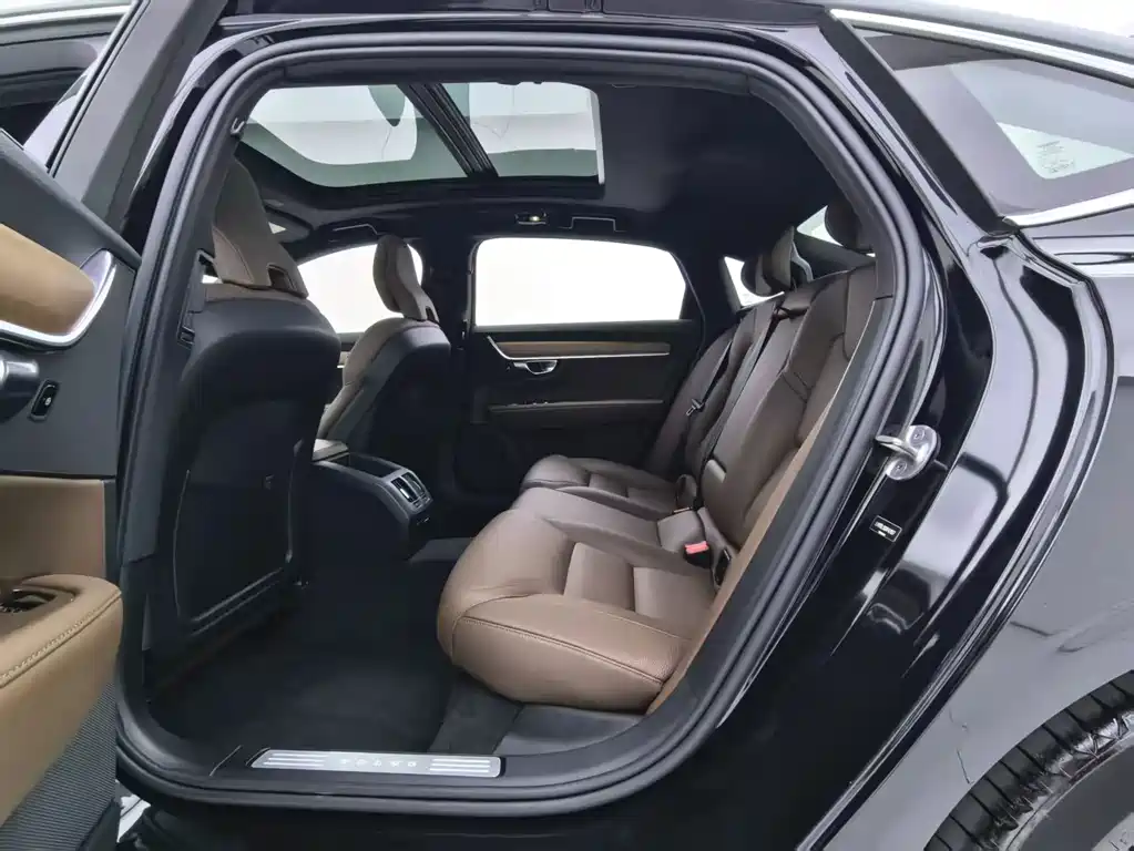 Volvo S90 — миниатюра 14