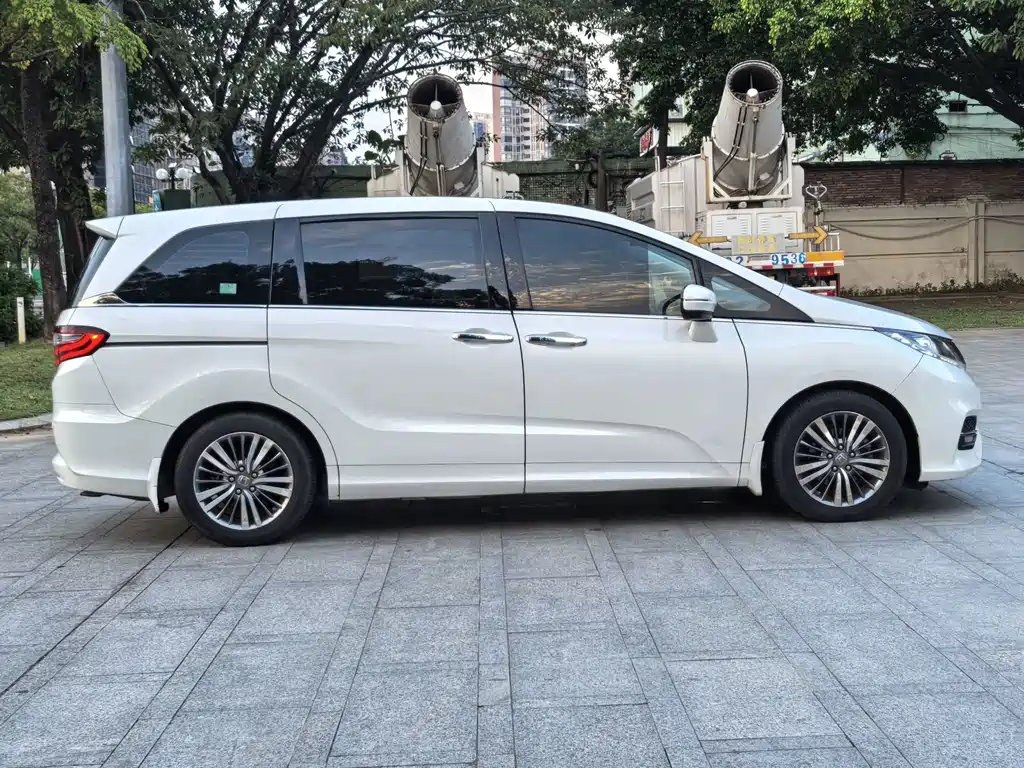 Honda Odyssey — миниатюра 8
