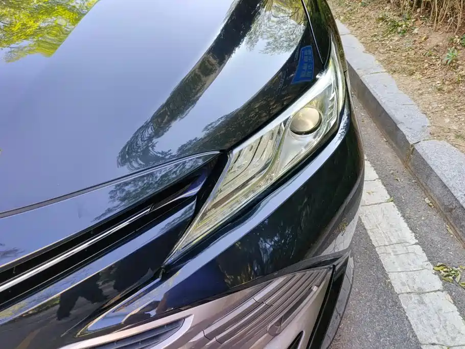 Toyota Camry — миниатюра 5