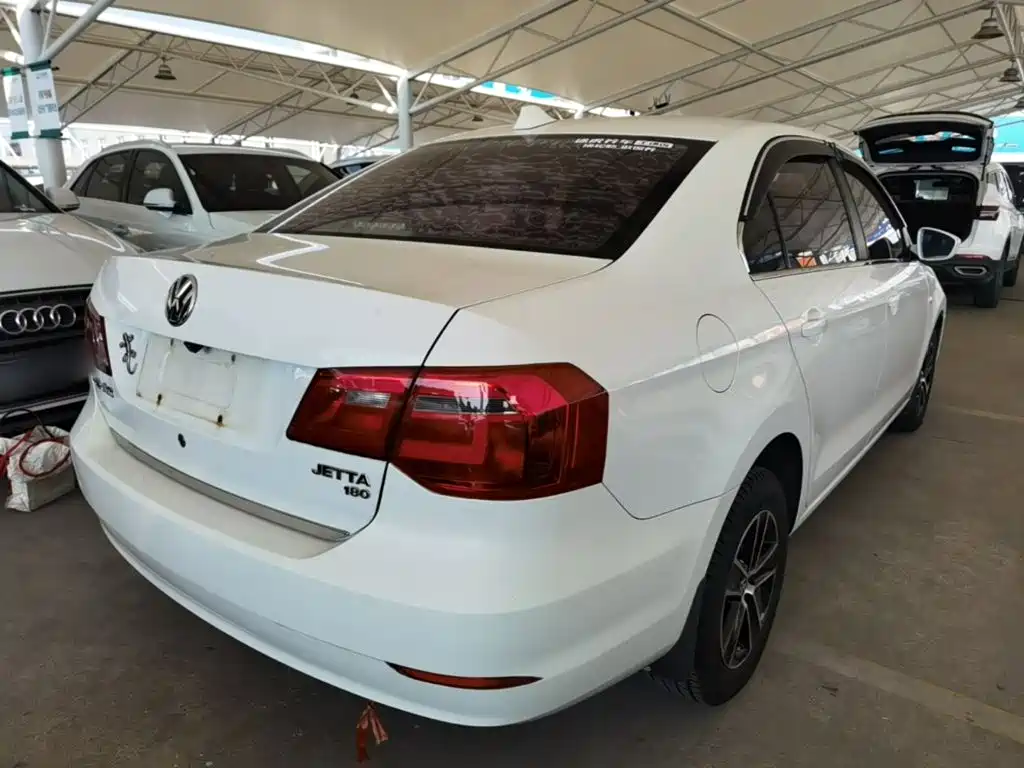 Volkswagen Jetta — миниатюра 7