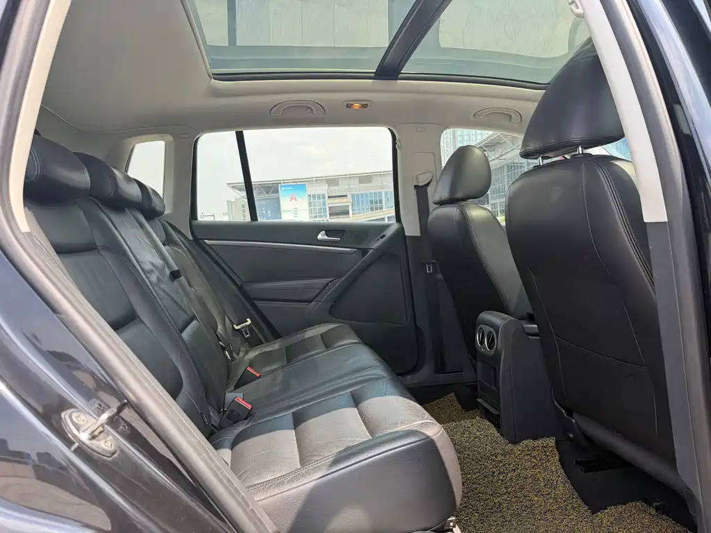 Volkswagen Tiguan — миниатюра 11