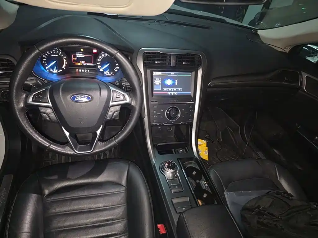 Ford Mondeo — миниатюра 10