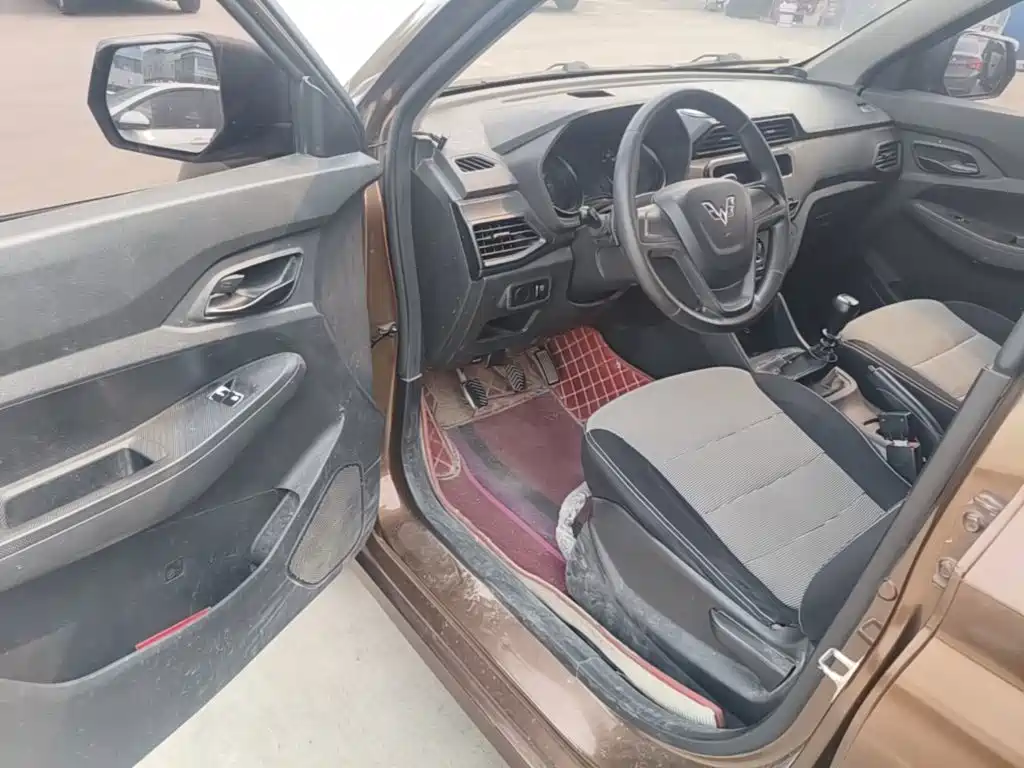 Wuling Hongguang — миниатюра 16