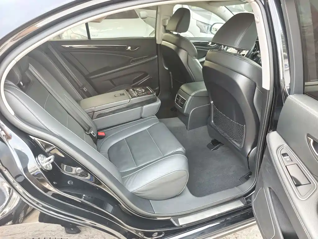 Hongqi Hongqi H7 — миниатюра 11