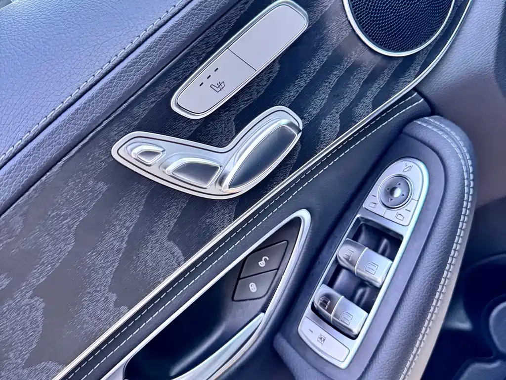 Mercedes-Benz C-Class — миниатюра 10
