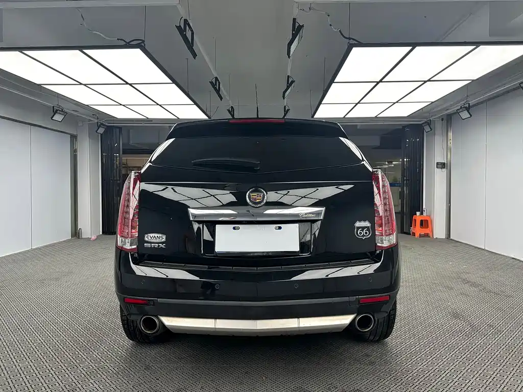 Cadillac SRX — миниатюра 6