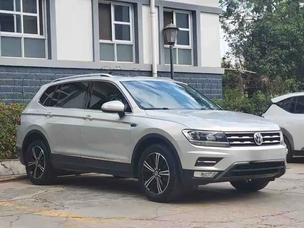 Volkswagen Tiguan L — миниатюра 3