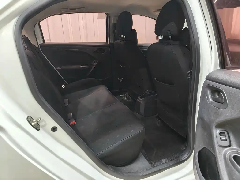 Peugeot 301 — миниатюра 14