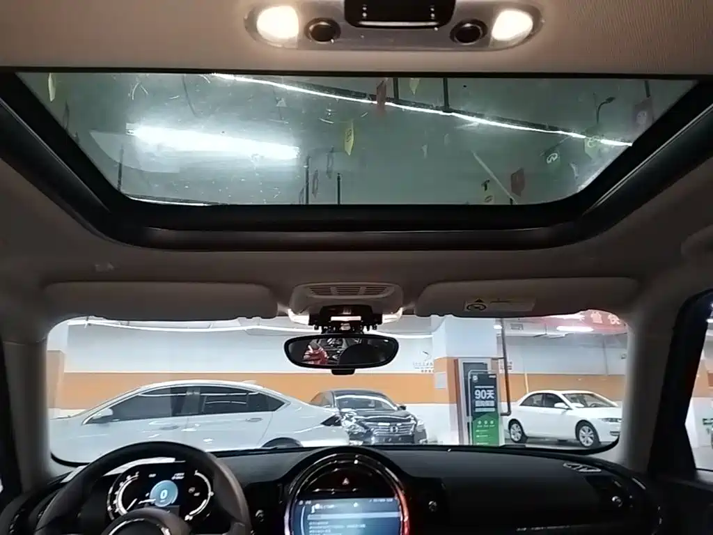 MINI Mini Clubman — миниатюра 18