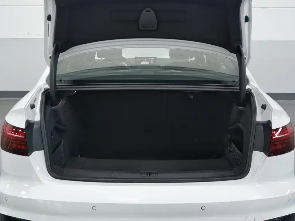 Audi A4L — миниатюра 16