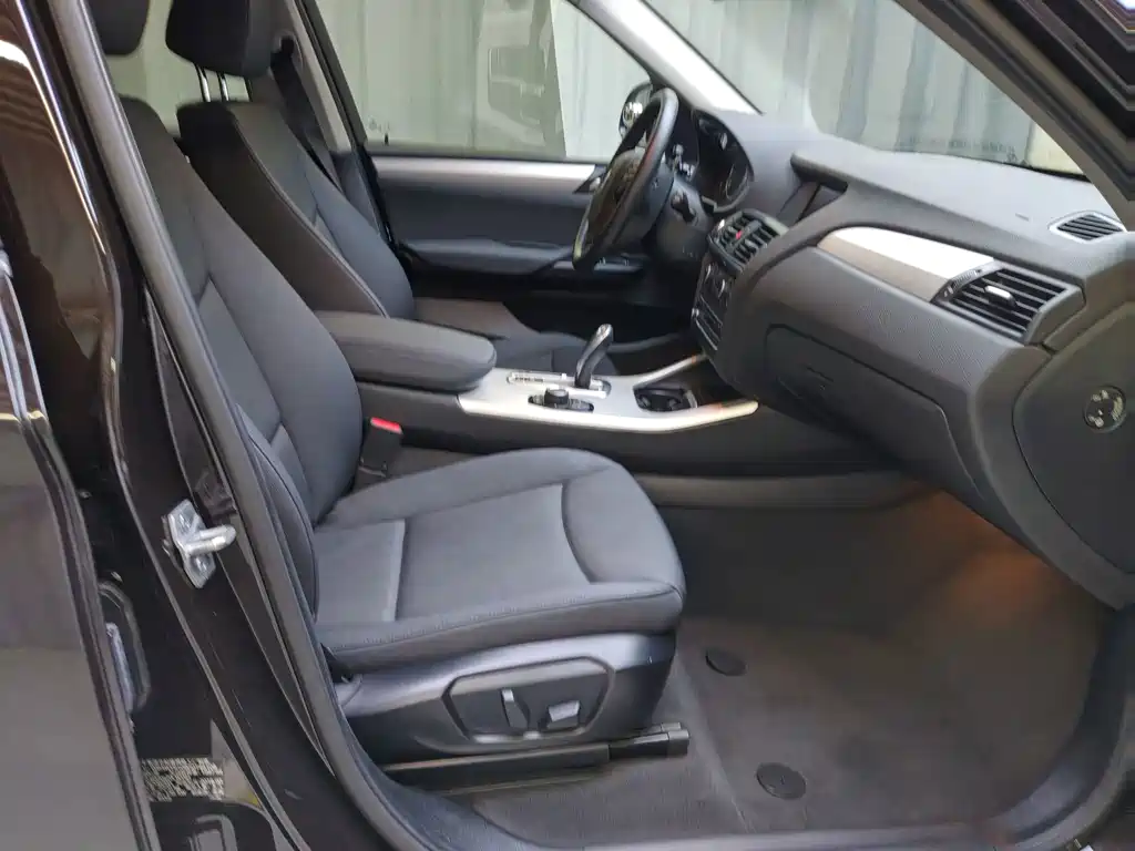 BMW X3 (Import) — миниатюра 10