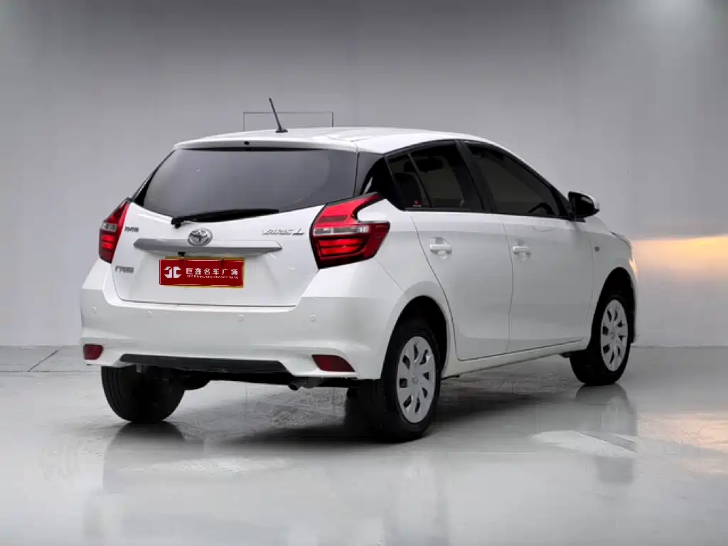 Toyota Yaris L — миниатюра 4
