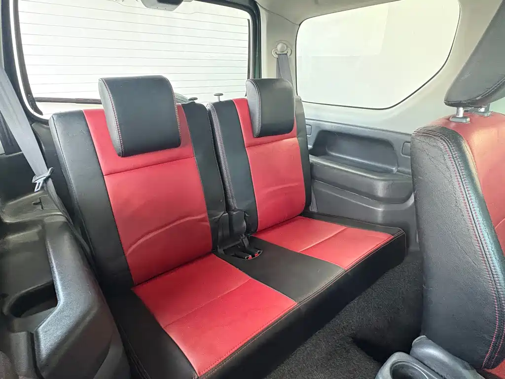 Suzuki Jimny — миниатюра 8
