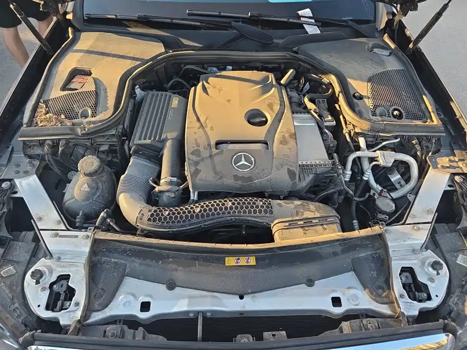Mercedes-Benz E-Class — миниатюра 10