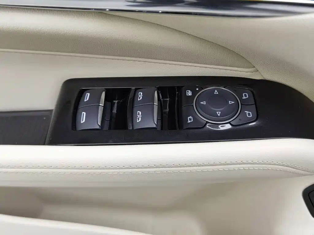 Cadillac CT4 — миниатюра 9