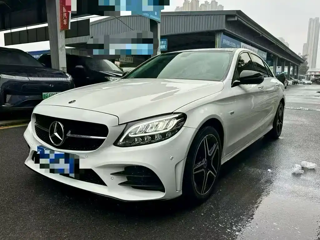 Mercedes-Benz C-Class 2021