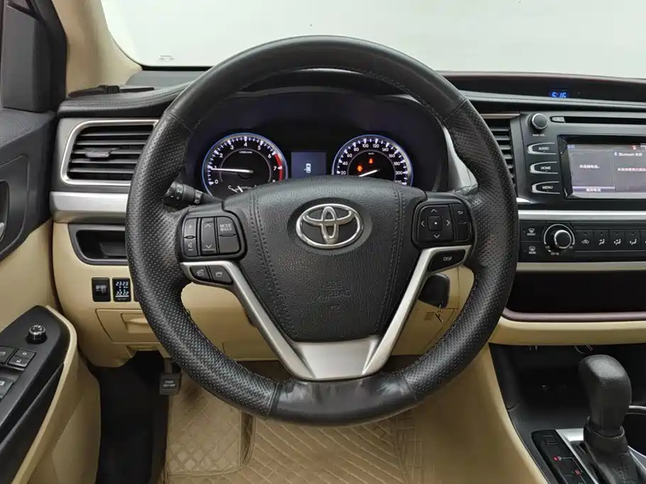 Toyota Highlander — миниатюра 15