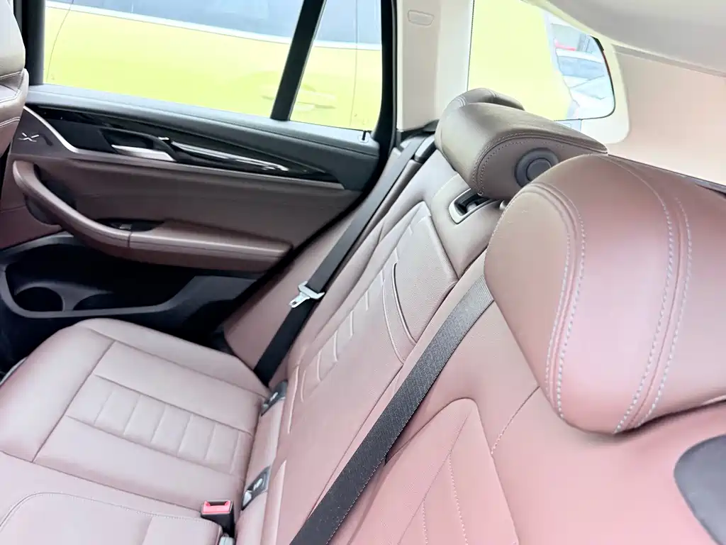 BMW X3 — миниатюра 9