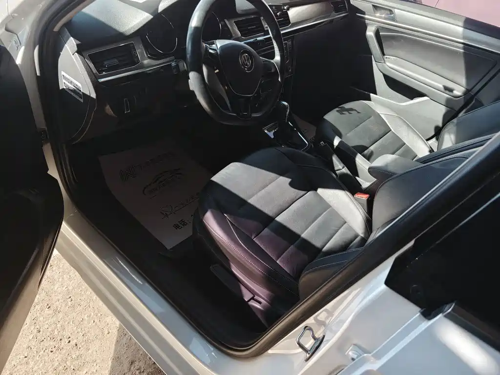 Volkswagen Bora — миниатюра 6