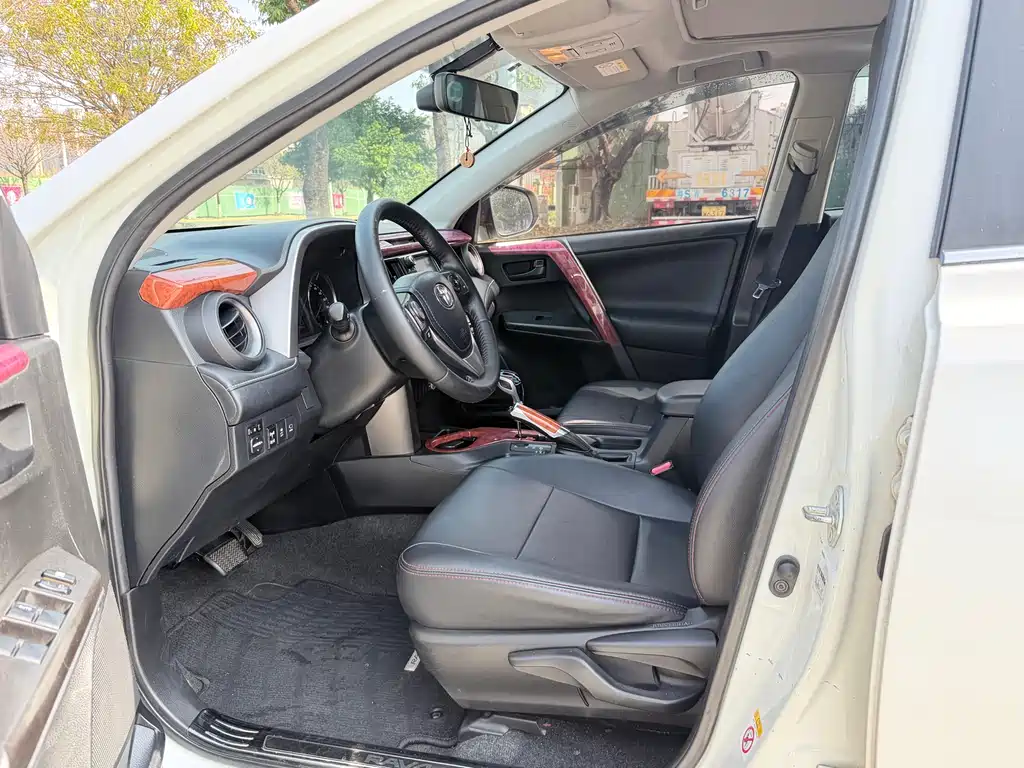 TOYOTA RAV4 RONGFANG