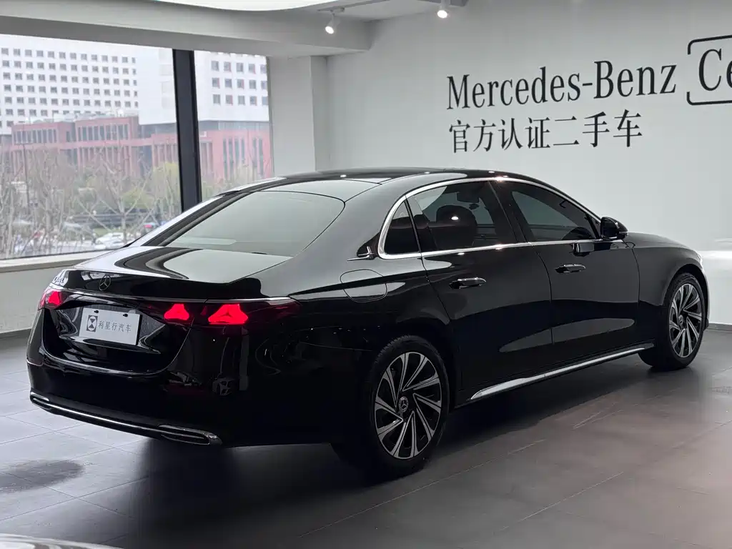 MERCEDES-BENZ E CLASS