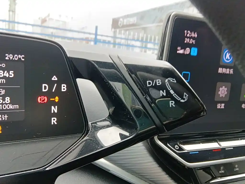 Volkswagen ID.4 Crozz — миниатюра 14