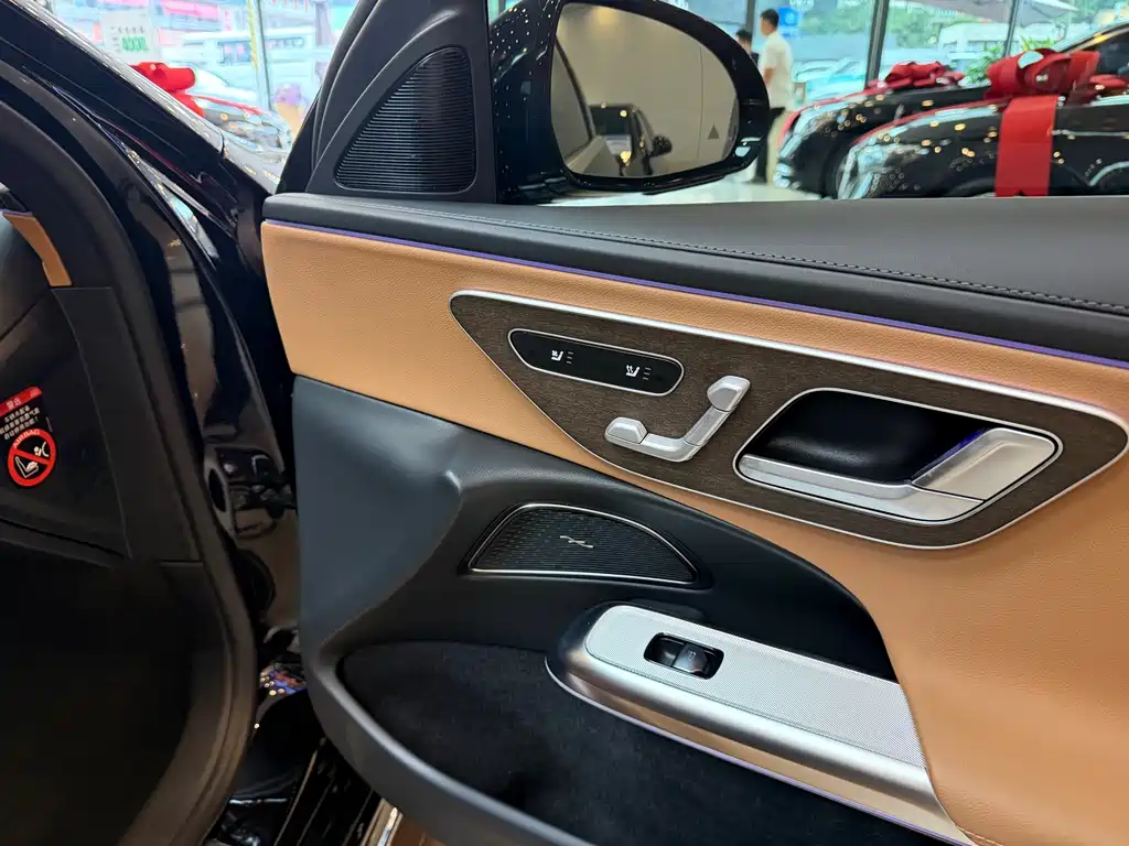 Mercedes-Benz E-Class — миниатюра 15