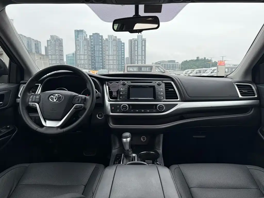 Toyota Highlander — миниатюра 11