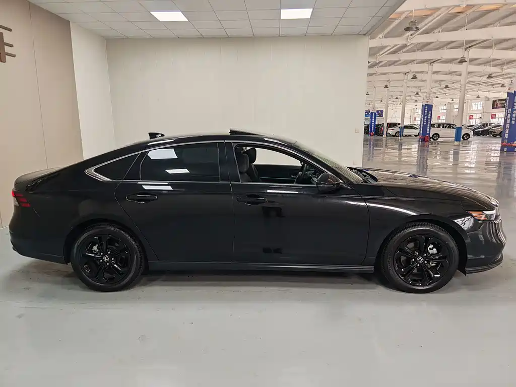 Honda Accord — миниатюра 13