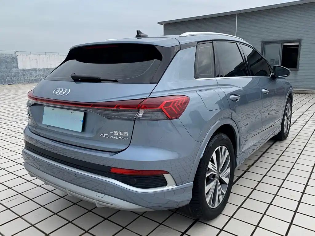 Audi Q4 e-tron — миниатюра 6