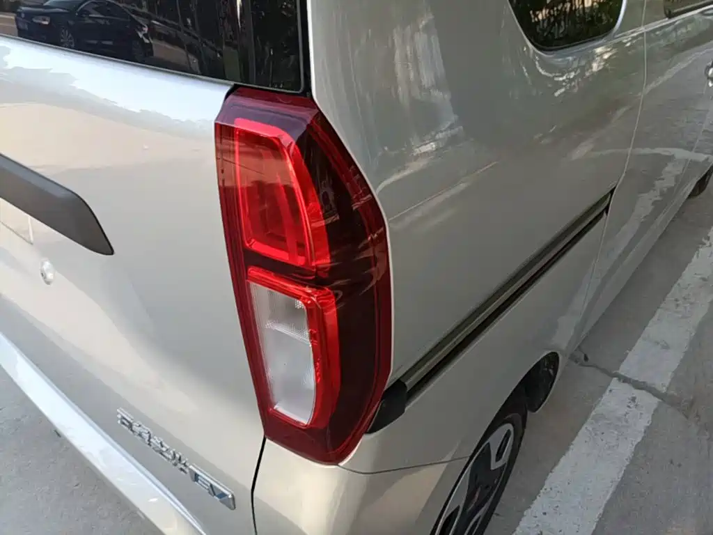 Wuling Zhiguang EV — миниатюра 8