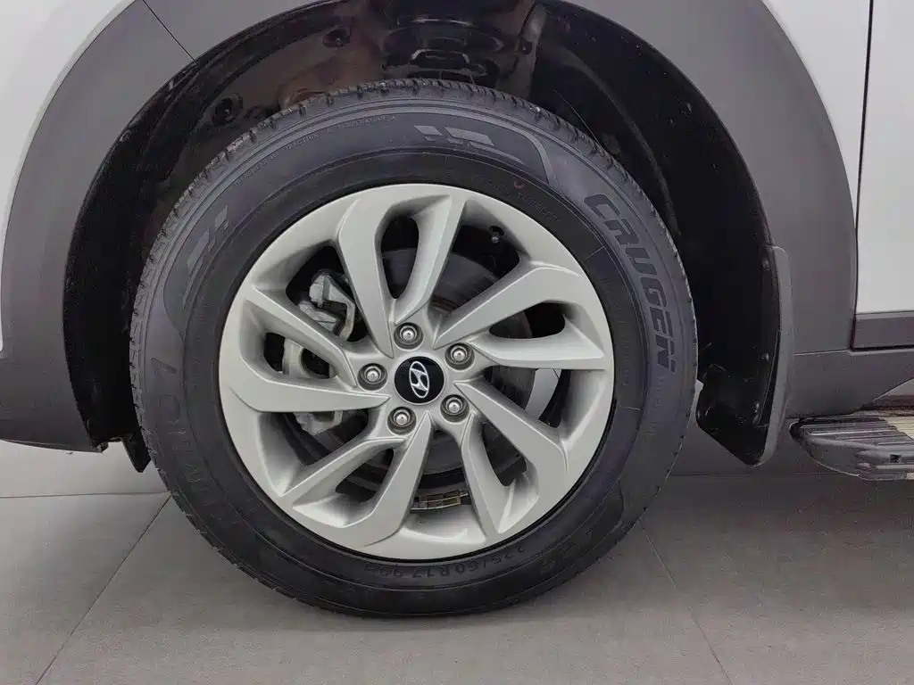 Hyundai Tucson — миниатюра 17