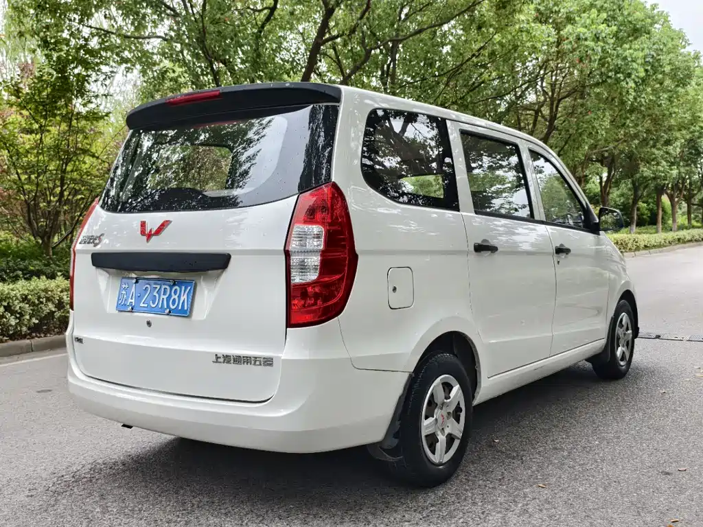 Wuling Hongguang — миниатюра 5