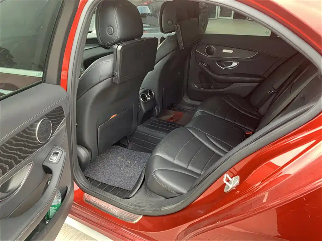 Mercedes-Benz C-Class — миниатюра 5