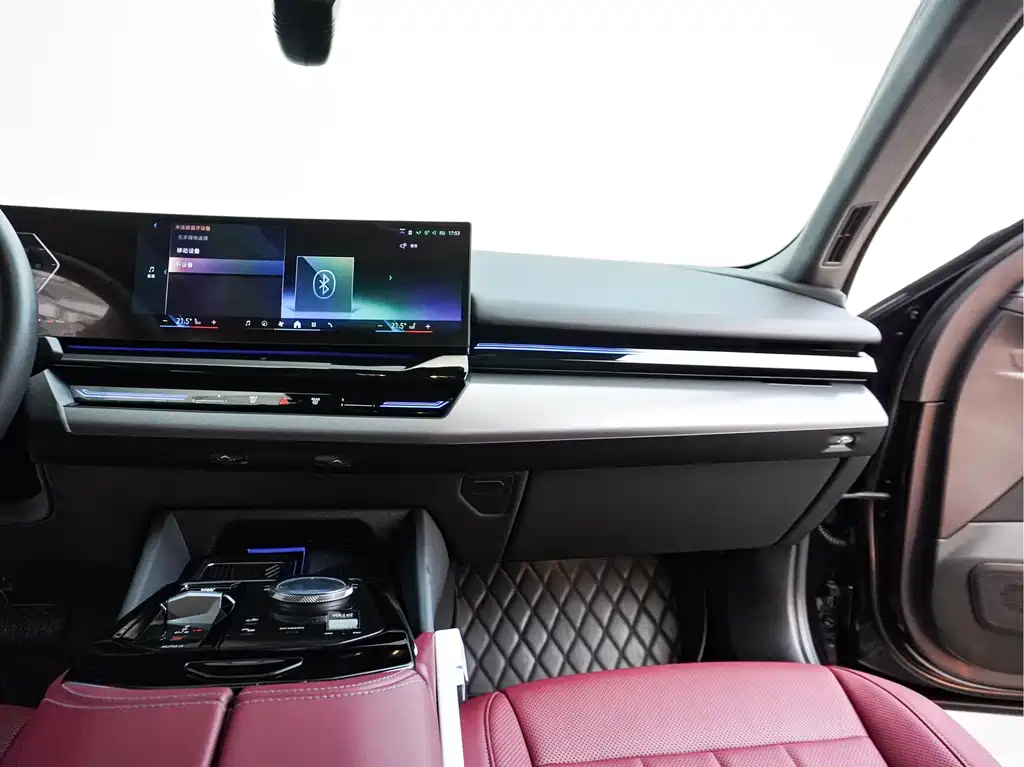 BMW 5 Series — миниатюра 22