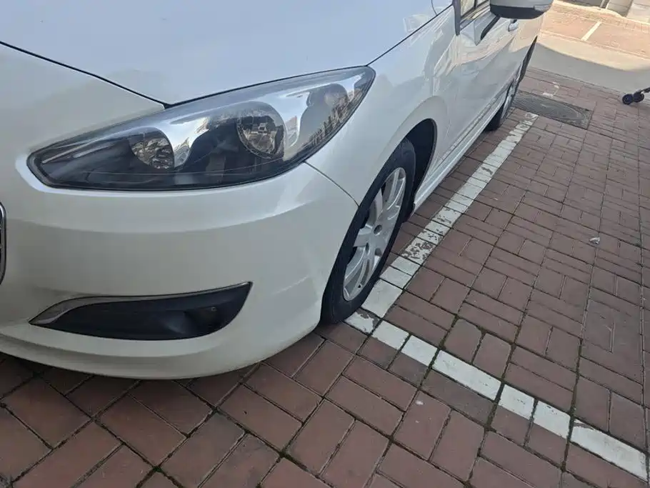 Peugeot 308 — миниатюра 5