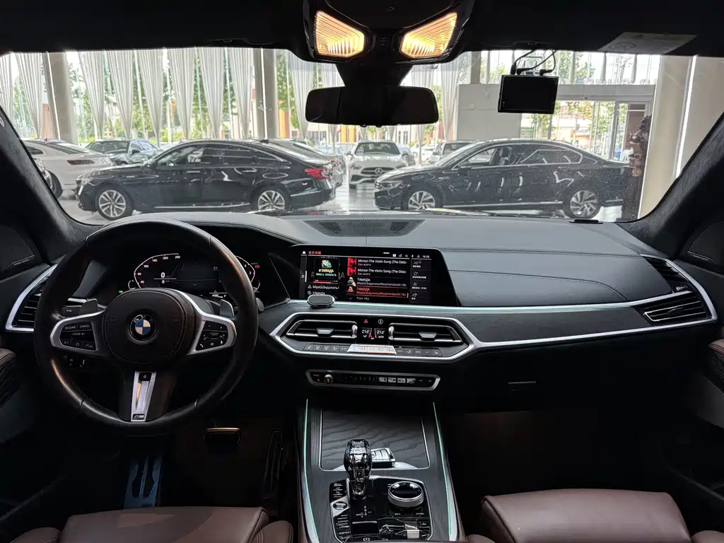 BMW X7 — миниатюра 17