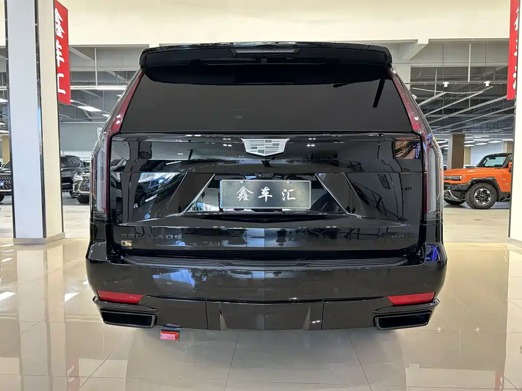 Cadillac Escalade — миниатюра 12
