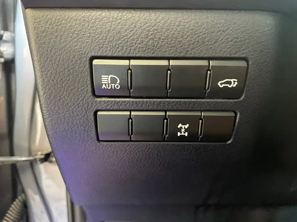 Lexus NX — миниатюра 12