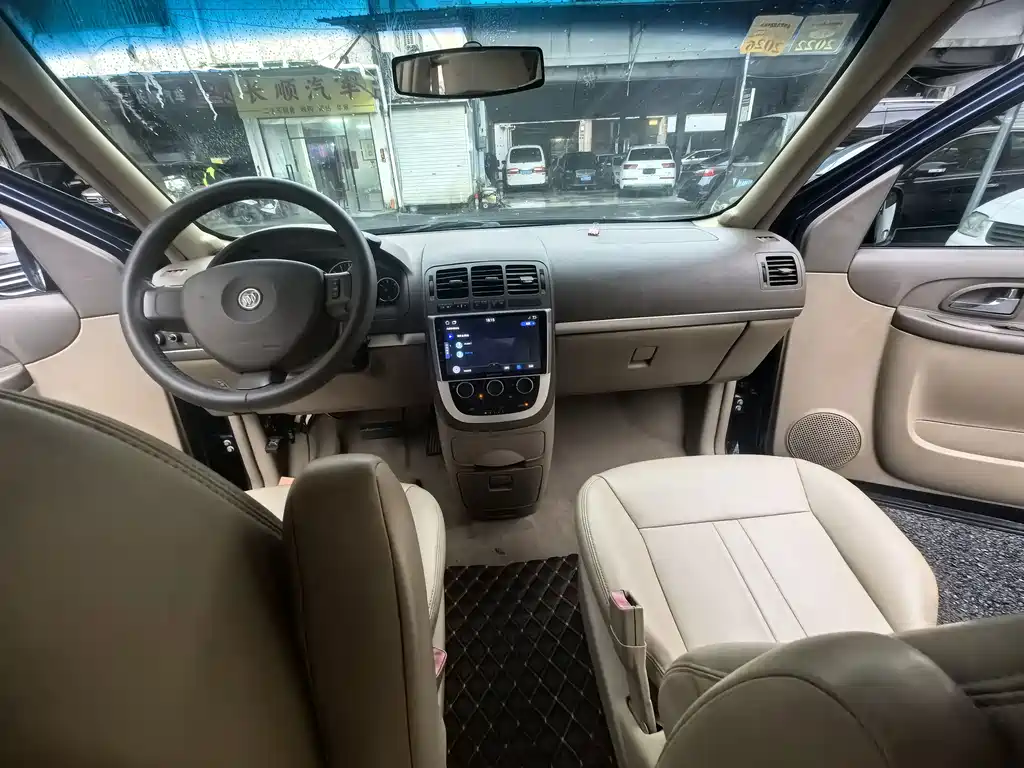 Buick GL8 — миниатюра 8