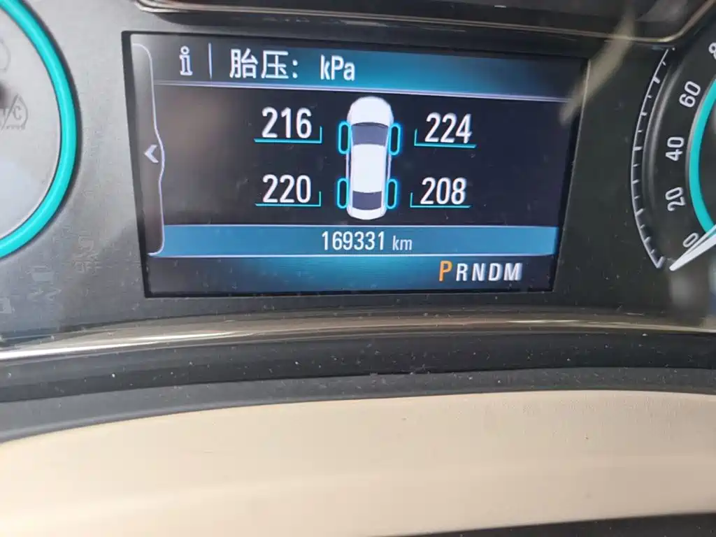 Buick LaCrosse — миниатюра 17