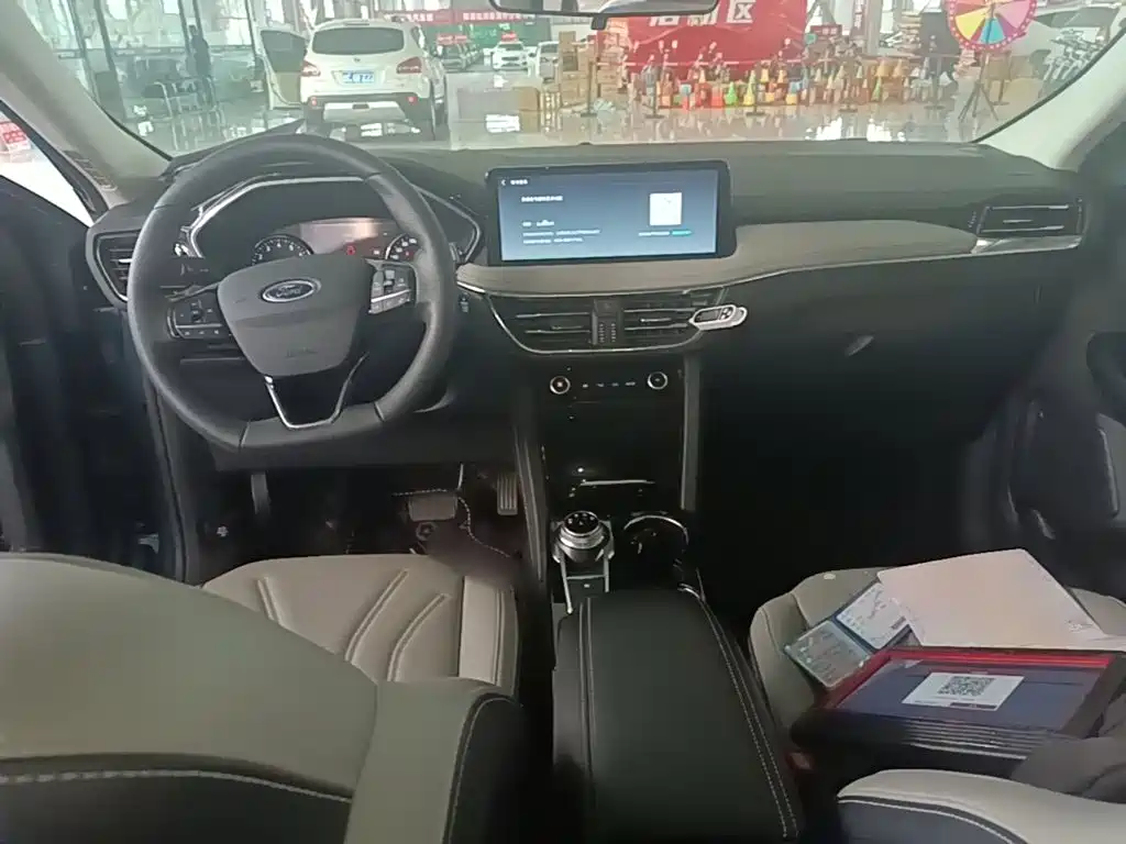 Ford Escape — миниатюра 10