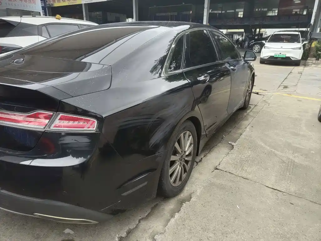 Lincoln MKZ — миниатюра 12
