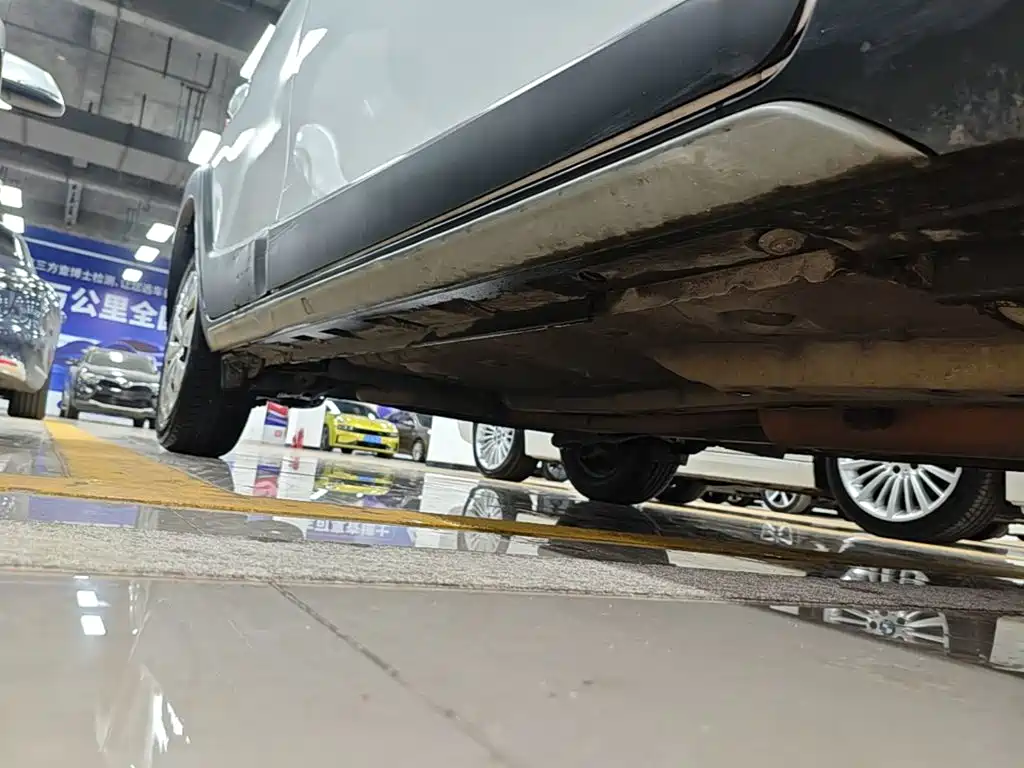 Toyota Yaris L — миниатюра 21
