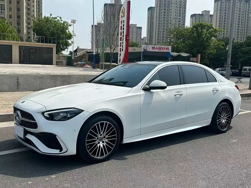 Mercedes-Benz C-Class 2024