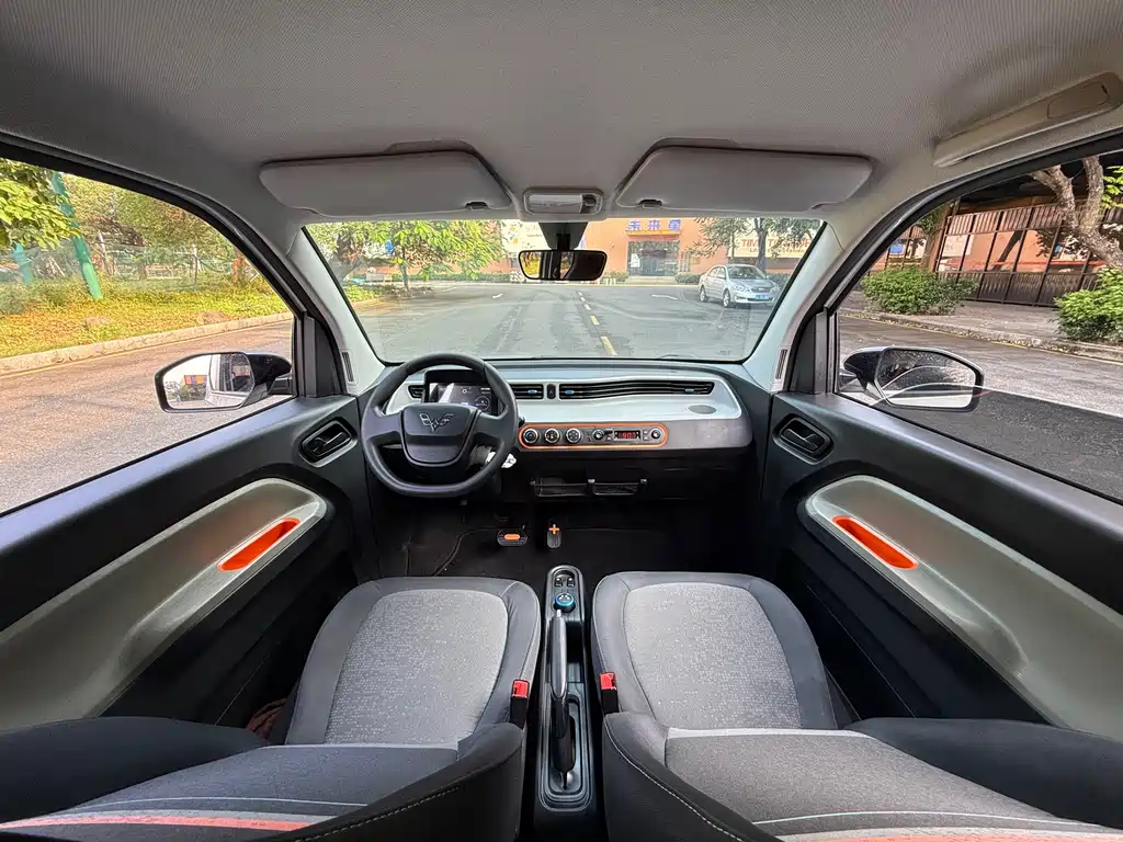 Wuling MINIEV — миниатюра 10
