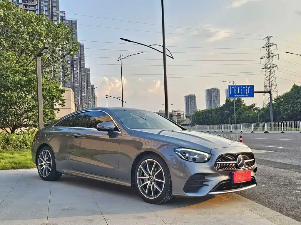Mercedes-Benz E-Class (Import) — миниатюра 3