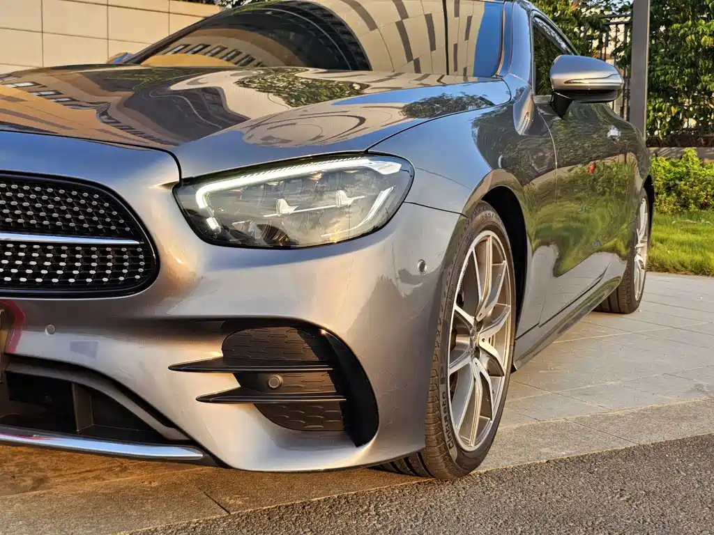 Mercedes-Benz E-Class (Import) — миниатюра 4